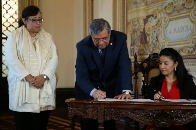 Firma carta entendimiento